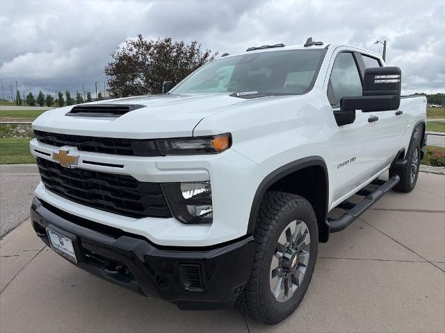 2026 Chevrolet Silverado 2500 HD Crew Cab Standard Box 4-Wheel Drive Custom
