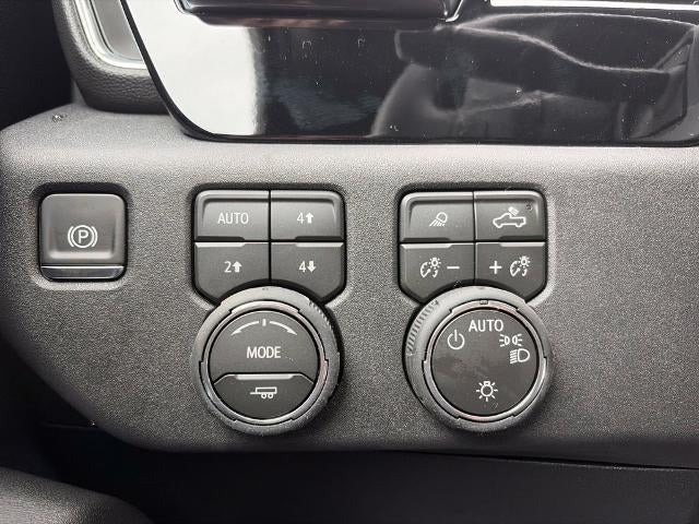2026 Chevrolet Silverado 1500 Crew Cab Short Box 4-Wheel Drive LT 1LT
