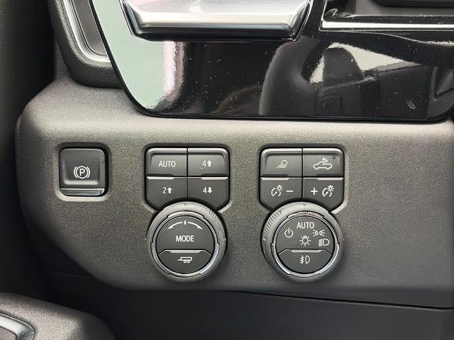 2026 Chevrolet Silverado 1500 Crew Cab Short Box 4-Wheel Drive LT Trail Boss