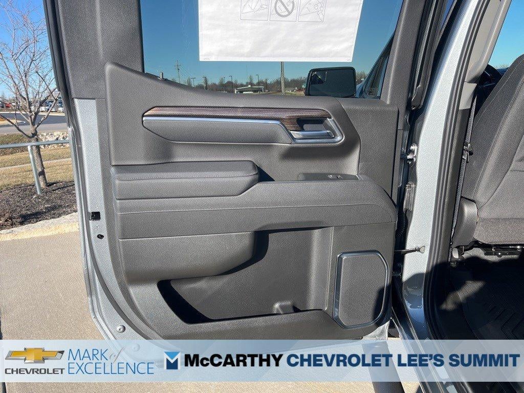 2026 Chevrolet Silverado 1500 Crew Cab Short Box 4-Wheel Drive LT Trail Boss