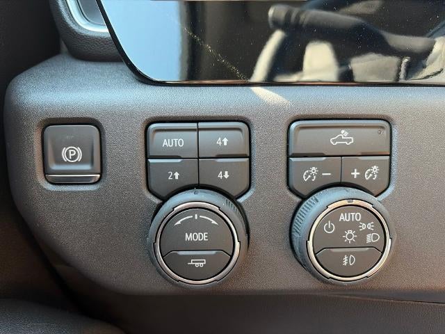 2026 Chevrolet Silverado 1500 Crew Cab Short Box 4-Wheel Drive LT Trail Boss
