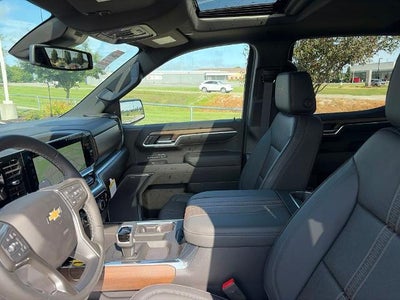 2026 Chevrolet Silverado 1500 Crew Cab Short Box 4-Wheel Drive High Country