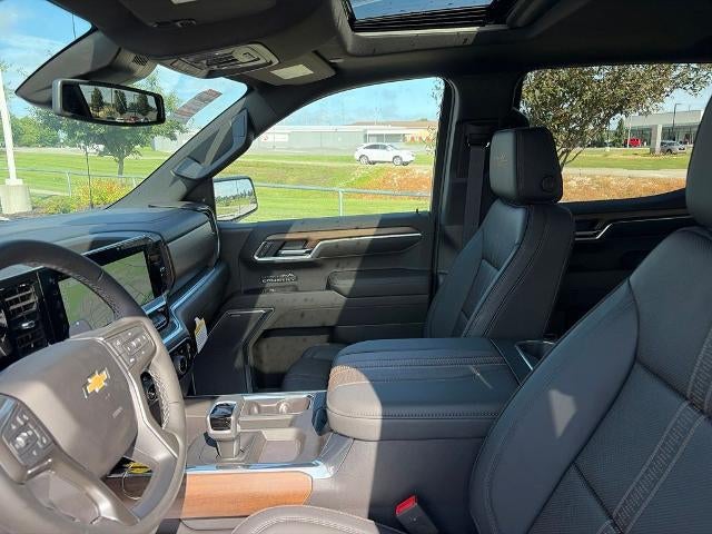 2026 Chevrolet Silverado 1500 Crew Cab Short Box 4-Wheel Drive High Country