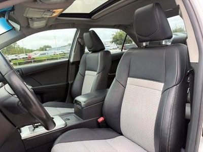 2014 Toyota Camry Hybrid LE