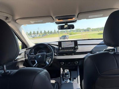 2024 Mitsubishi Outlander SE