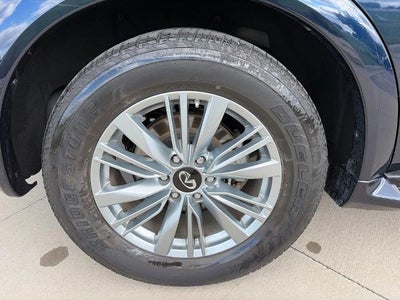 2024 INFINITI QX80 LUXE