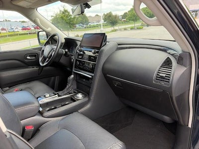 2024 INFINITI QX80 LUXE