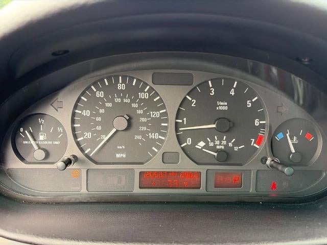 2004 BMW 3 Series 325i