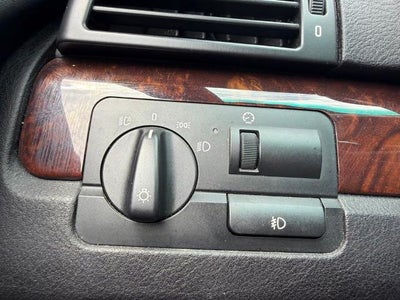 2004 BMW 3 Series 325i