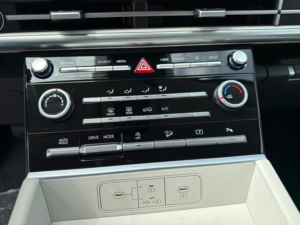 2027 Hyundai Santa Fe SE