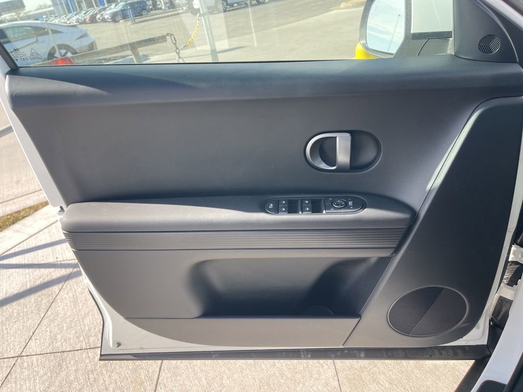 2026 Hyundai IONIQ 5 SE