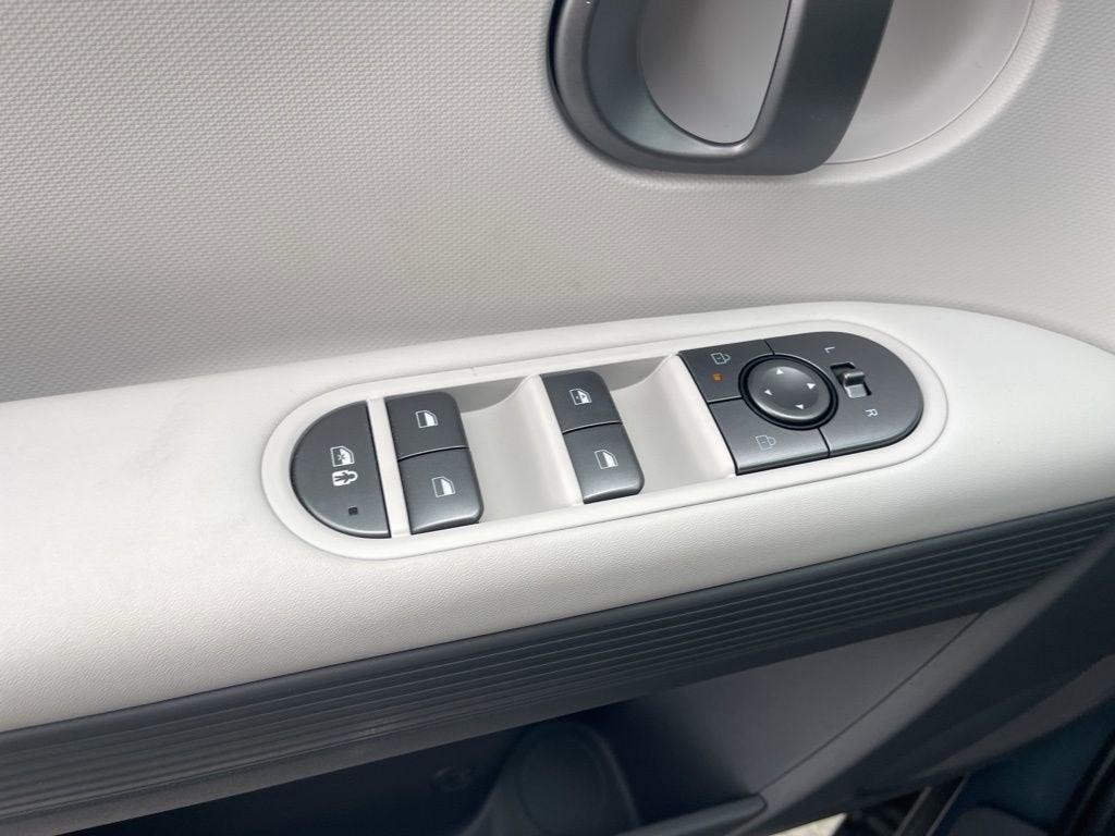 2026 Hyundai IONIQ 5 SE