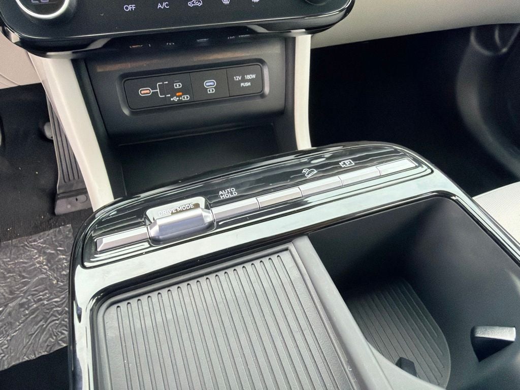2026 Hyundai Tucson Hybrid SE