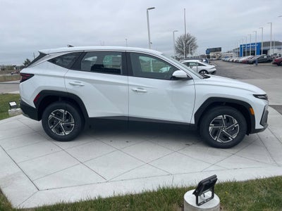 2026 Hyundai Tucson Hybrid Blue SE