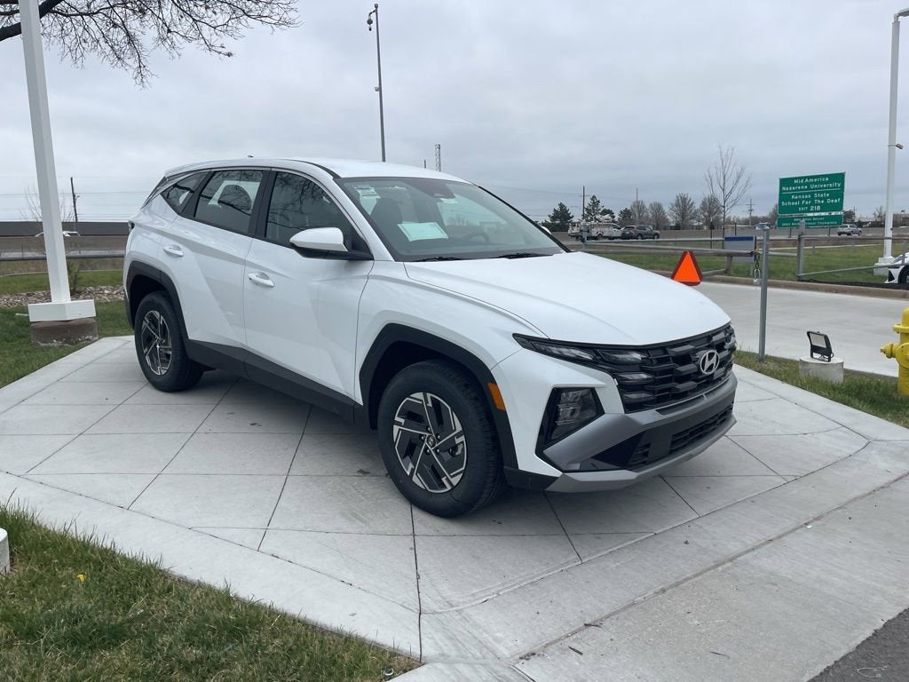 2026 Hyundai Tucson Hybrid Blue SE