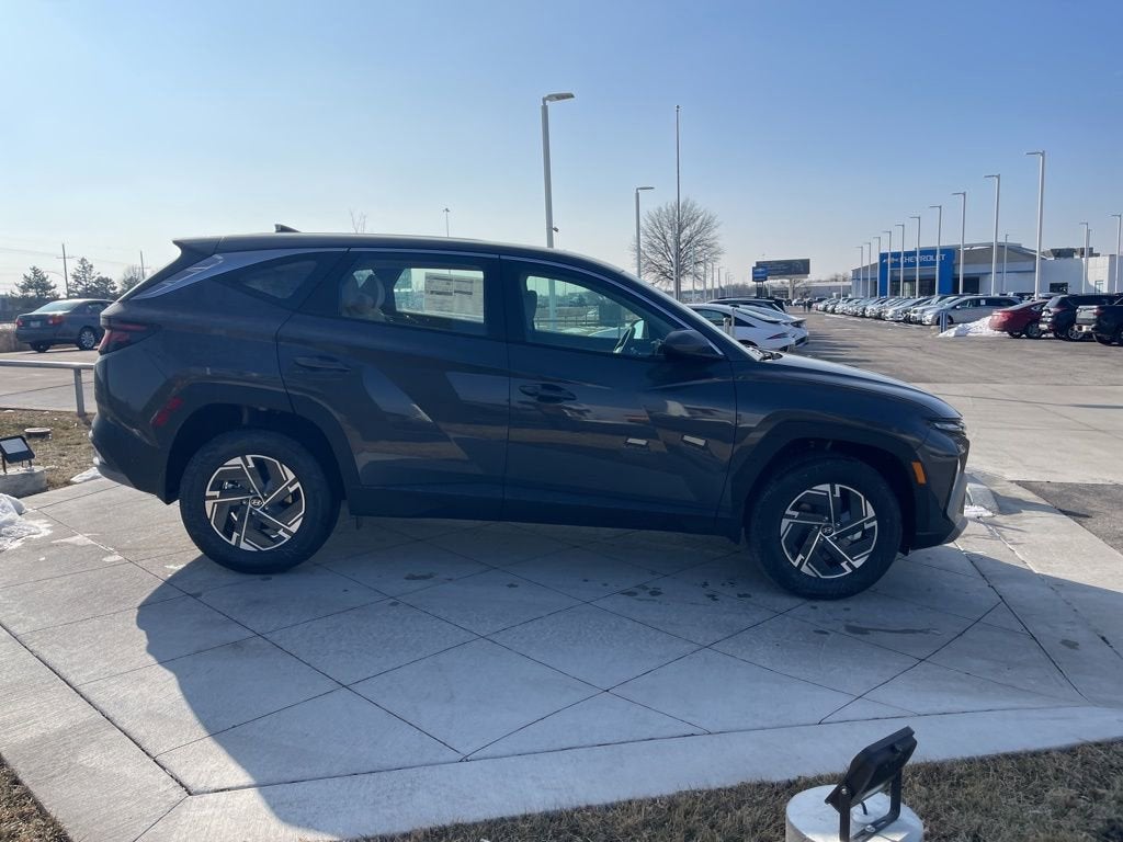 2026 Hyundai Tucson Hybrid Blue SE