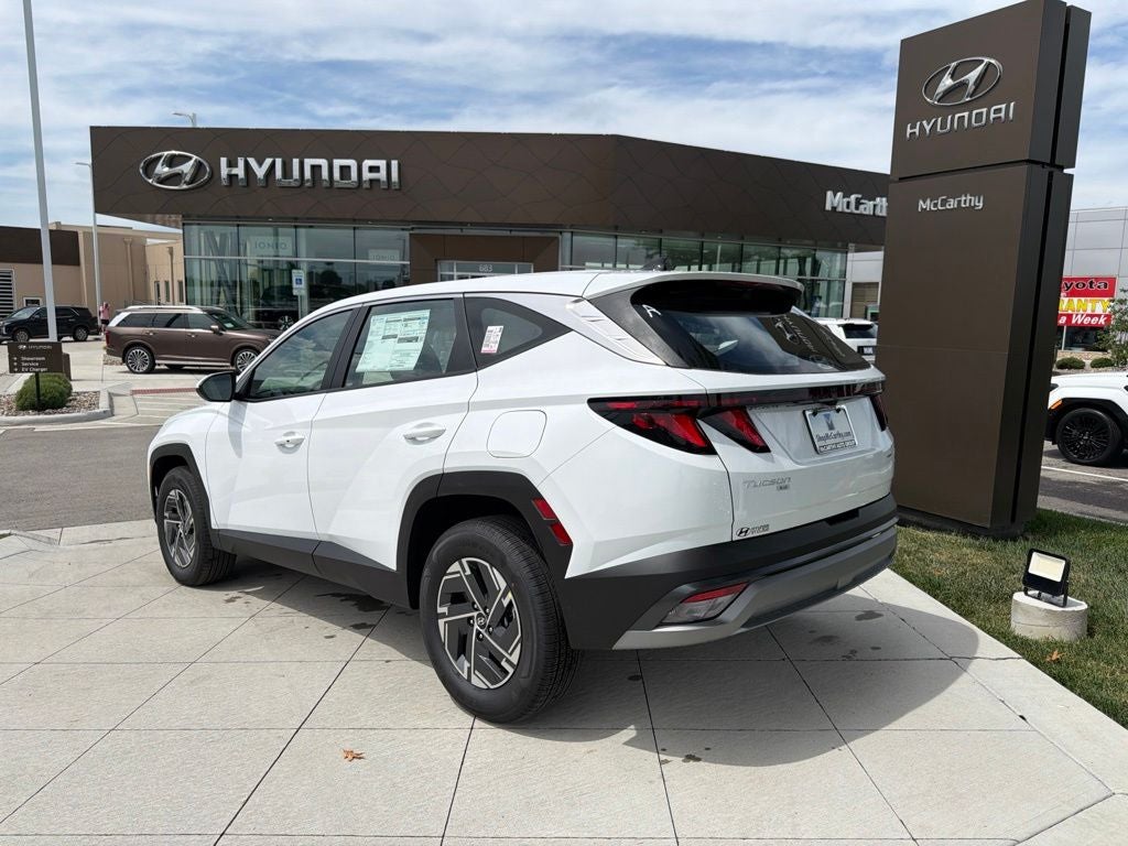 2026 Hyundai Tucson Hybrid Blue SE