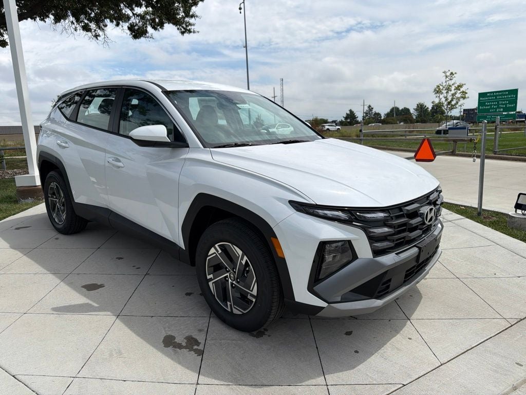 2026 Hyundai Tucson Hybrid Blue SE