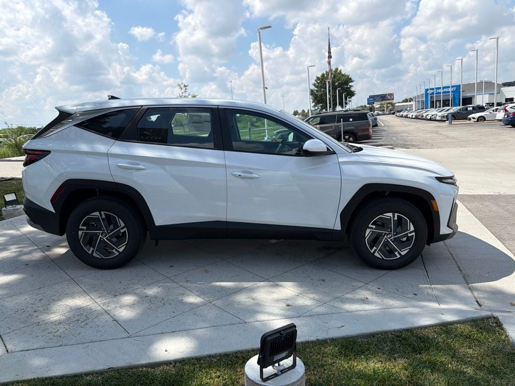 2026 Hyundai Tucson Hybrid Blue SE