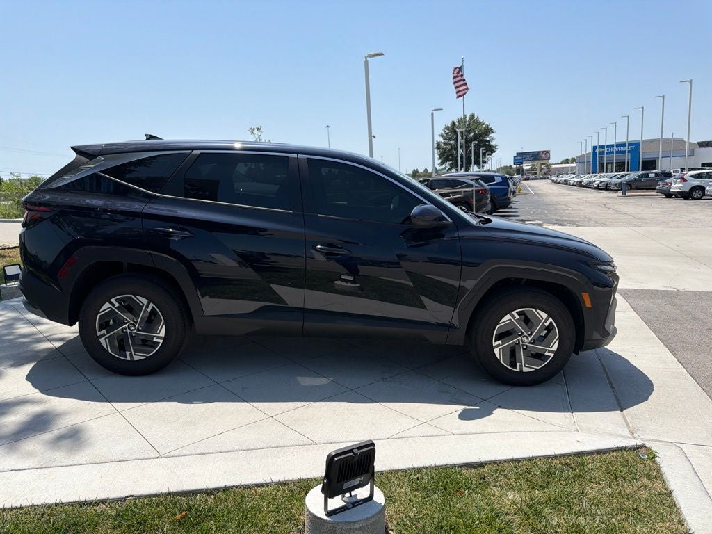 2026 Hyundai Tucson Hybrid Blue SE