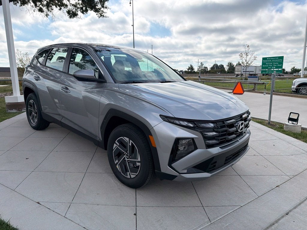 2026 Hyundai Tucson Hybrid Blue SE
