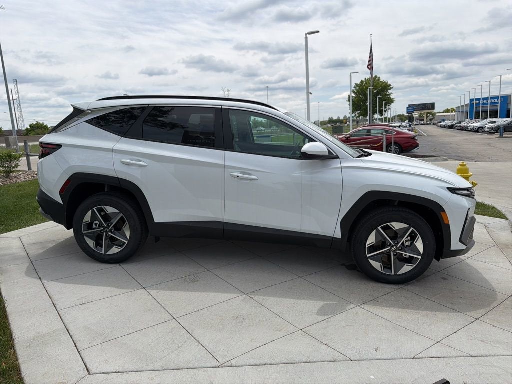 2026 Hyundai Tucson Hybrid SEL
