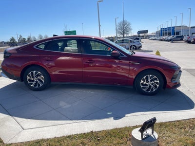 2026 Hyundai Sonata Hybrid Blue