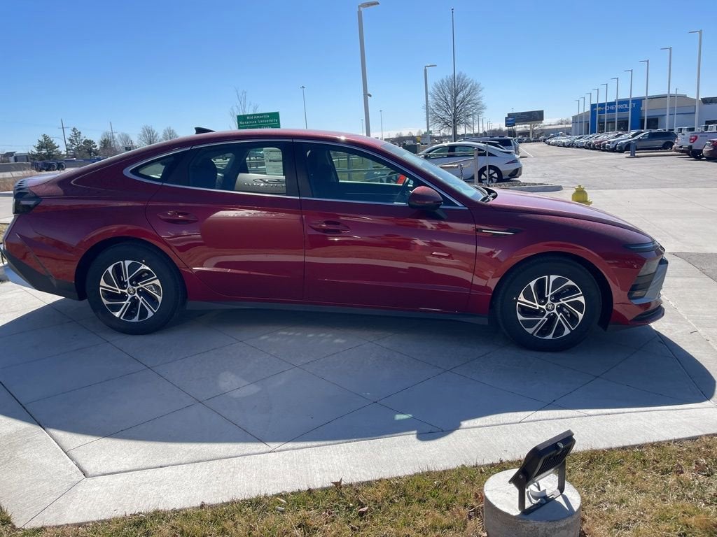 2026 Hyundai Sonata Hybrid Blue