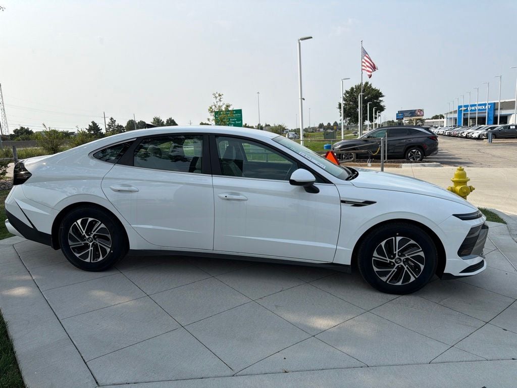 2026 Hyundai Sonata Hybrid Blue