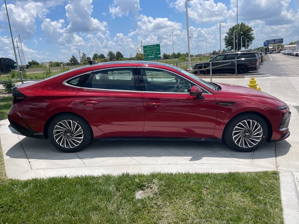 2025 Hyundai Sonata Hybrid Limited