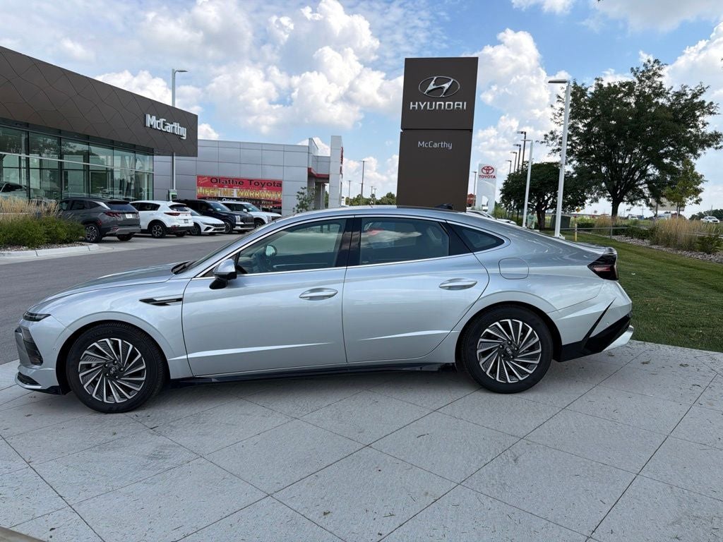2026 Hyundai Sonata Hybrid Limited