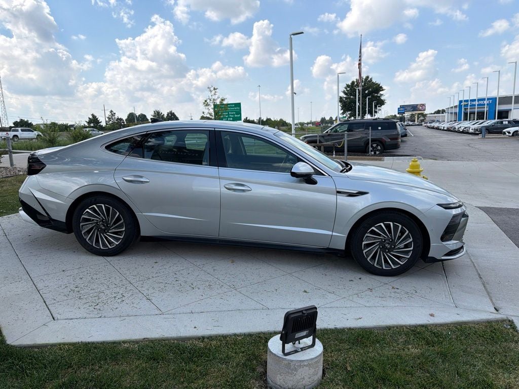 2026 Hyundai Sonata Hybrid Limited