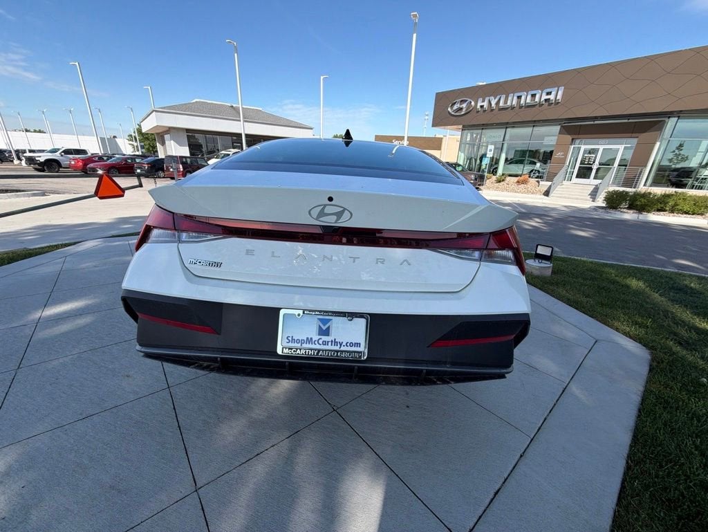 2026 Hyundai Elantra SE
