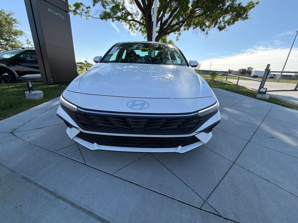 2026 Hyundai Elantra SE