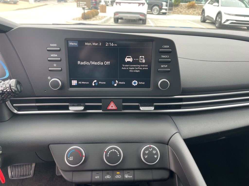 2026 Hyundai Elantra SE