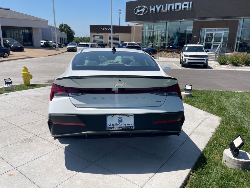 2025 Hyundai Elantra Hybrid SEL Sport