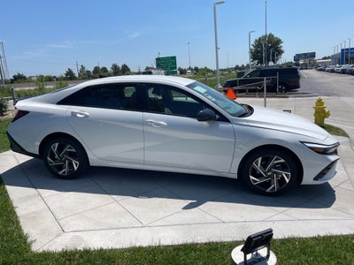 2025 Hyundai Elantra Hybrid SEL Sport