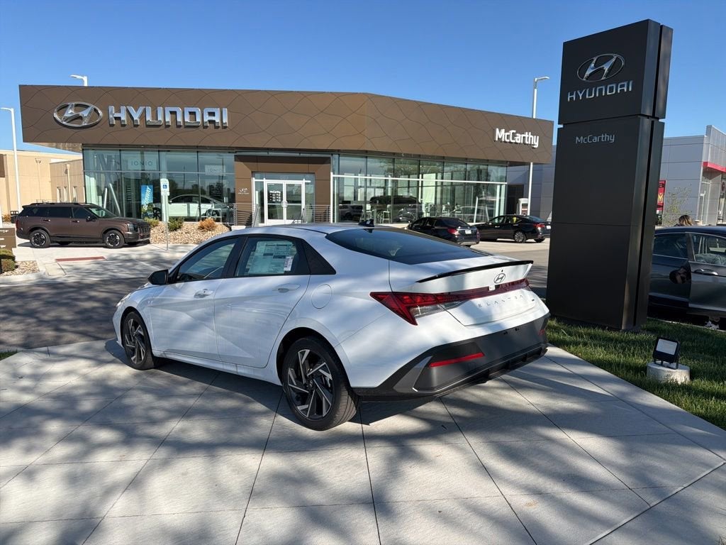 2025 Hyundai Elantra Hybrid SEL Sport