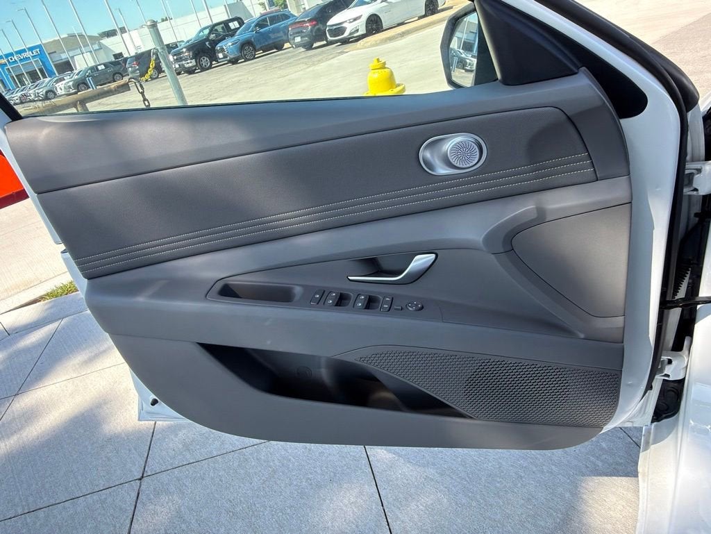2025 Hyundai Elantra Hybrid SEL Sport