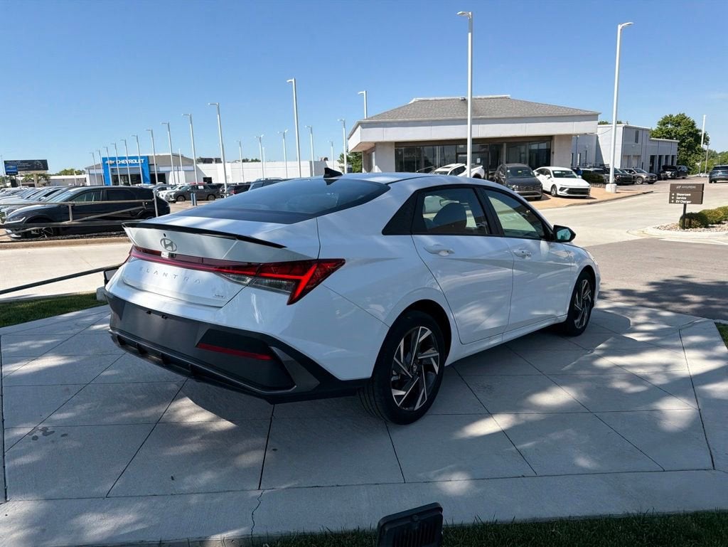 2025 Hyundai Elantra Hybrid SEL Sport