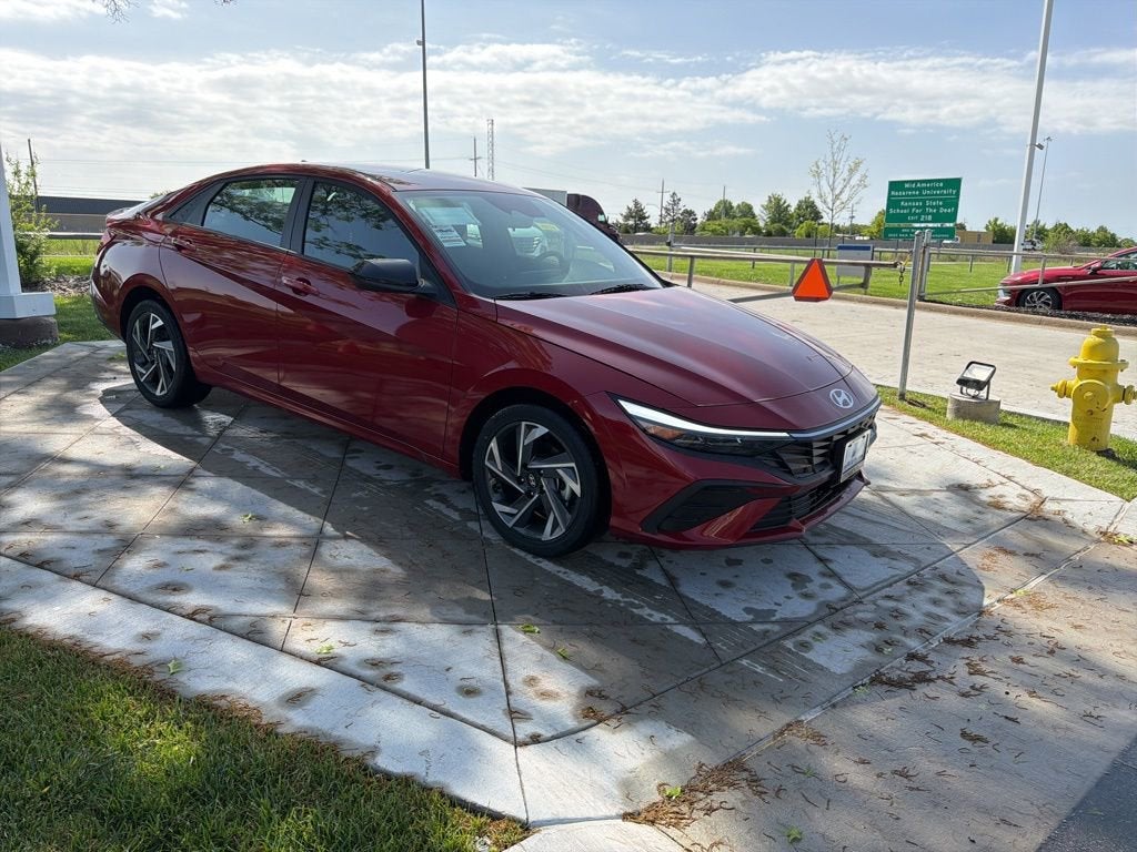 2025 Hyundai Elantra Hybrid SEL Sport