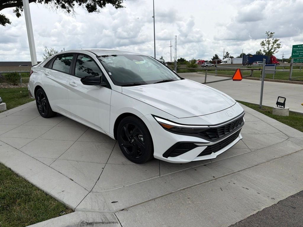 2026 Hyundai Elantra Hybrid SEL Sport