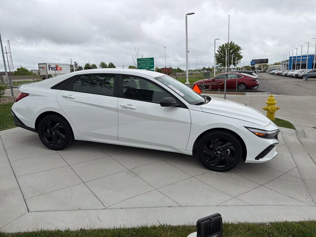 2026 Hyundai Elantra Hybrid SEL Sport