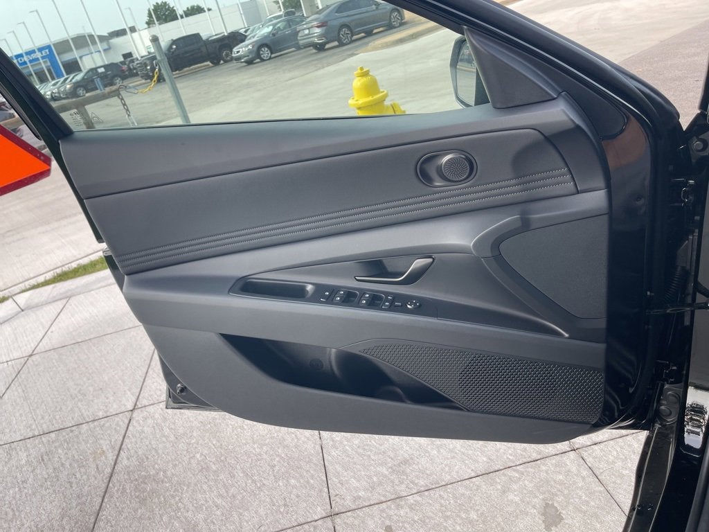 2025 Hyundai Elantra Hybrid SEL Sport