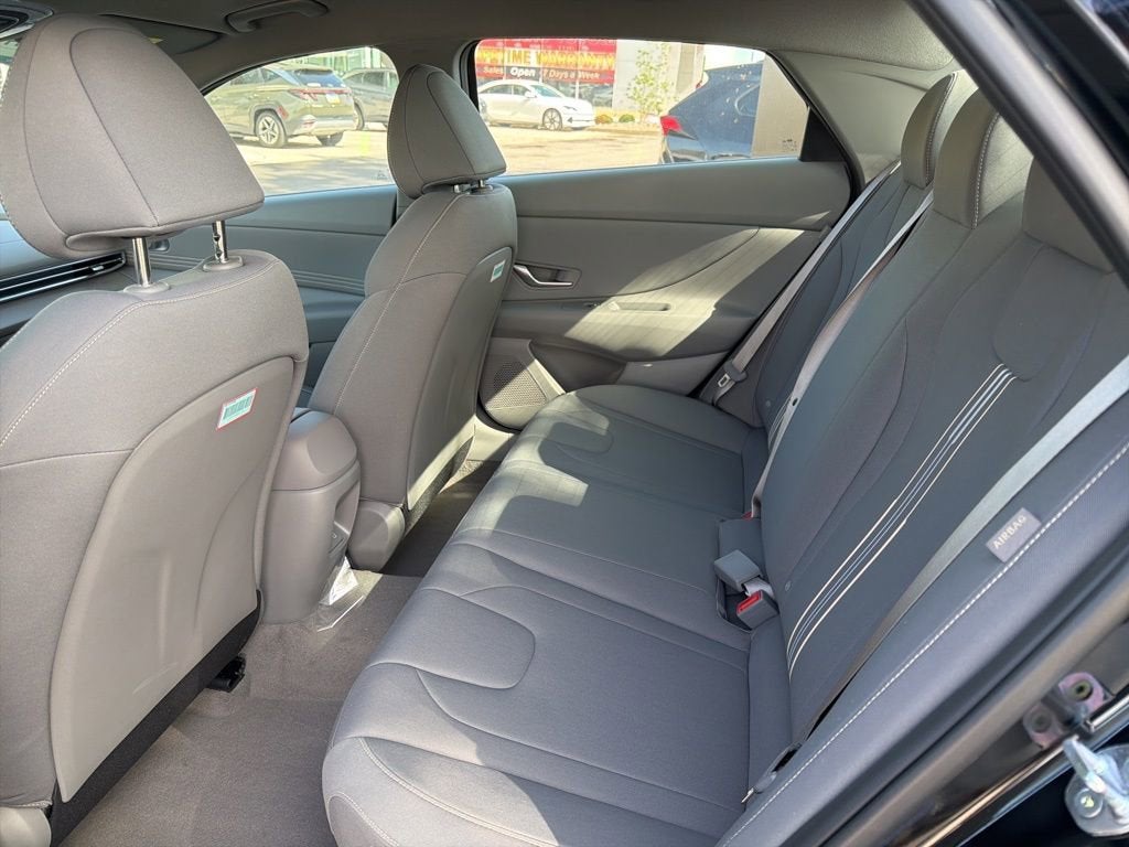 2025 Hyundai Elantra Hybrid SEL Sport