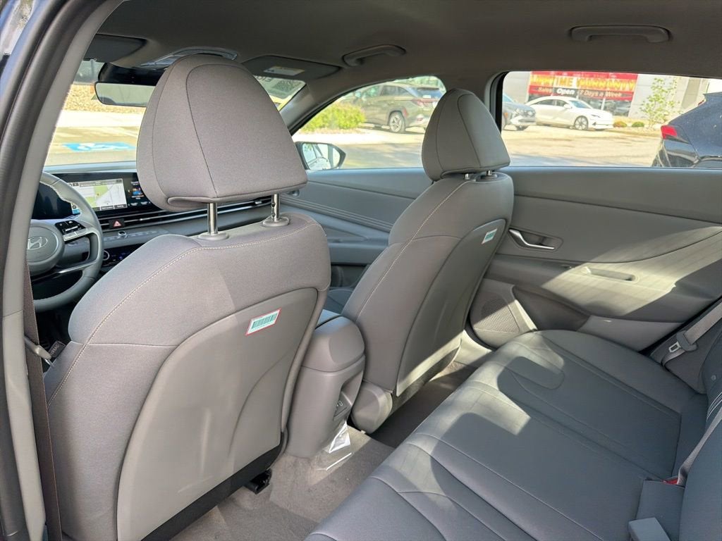 2025 Hyundai Elantra Hybrid SEL Sport