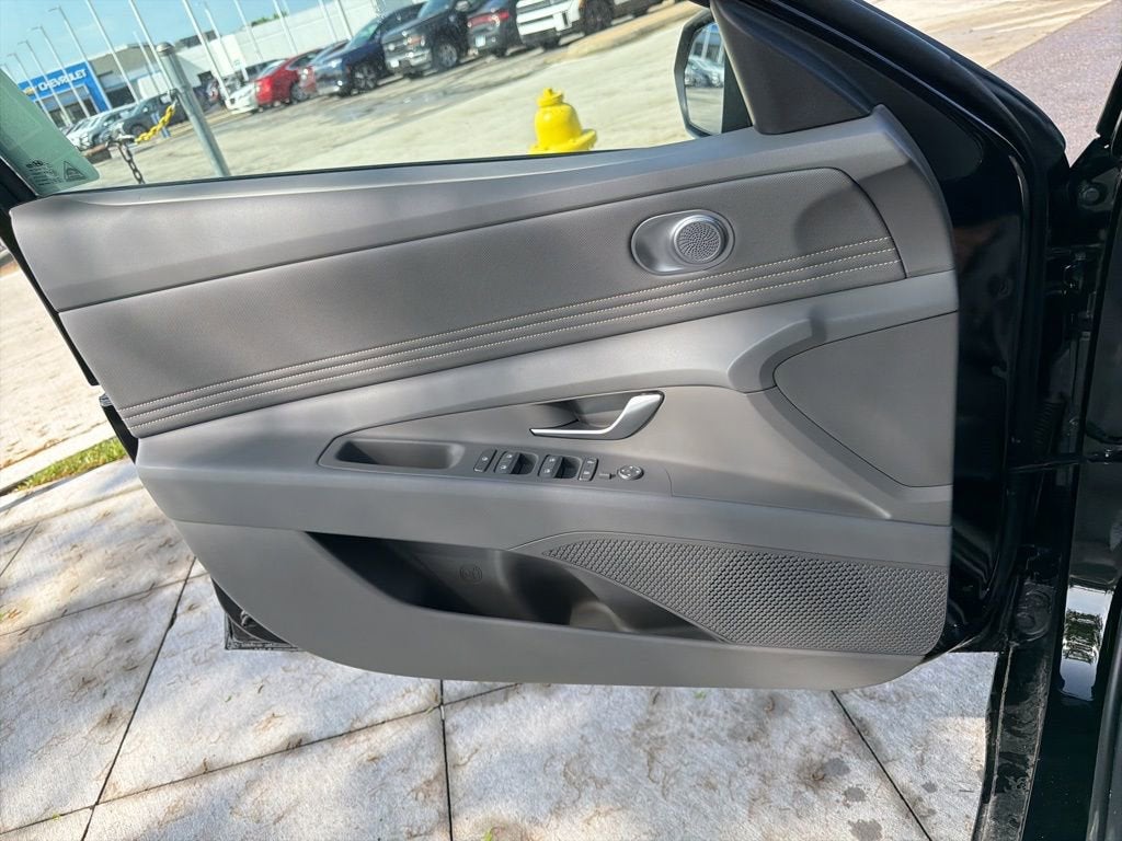 2025 Hyundai Elantra Hybrid SEL Sport