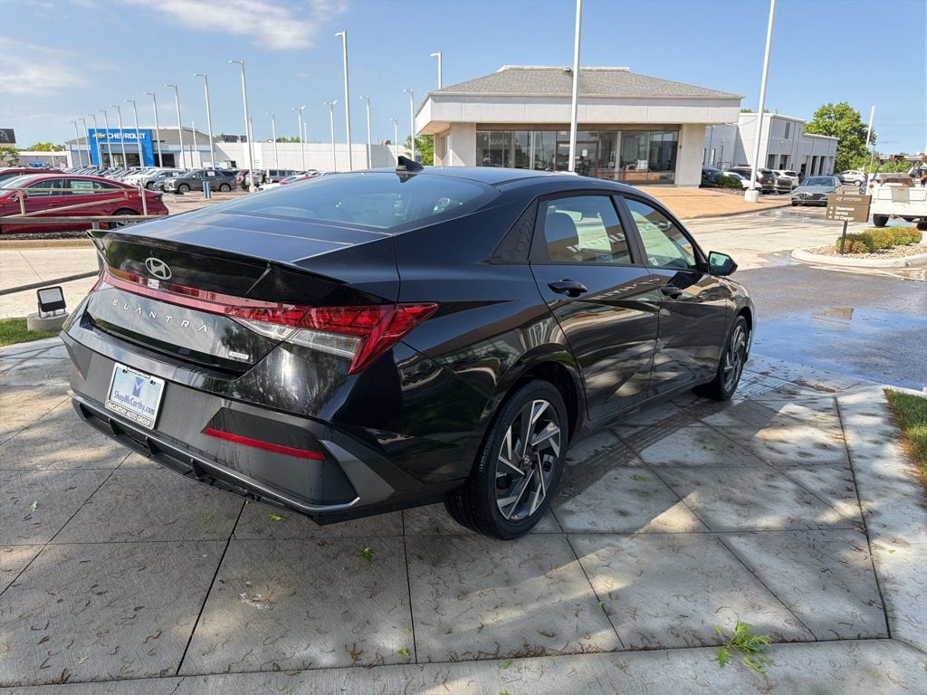 2025 Hyundai Elantra Hybrid SEL Sport