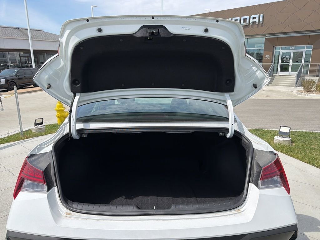 2025 Hyundai Elantra Hybrid SEL Sport