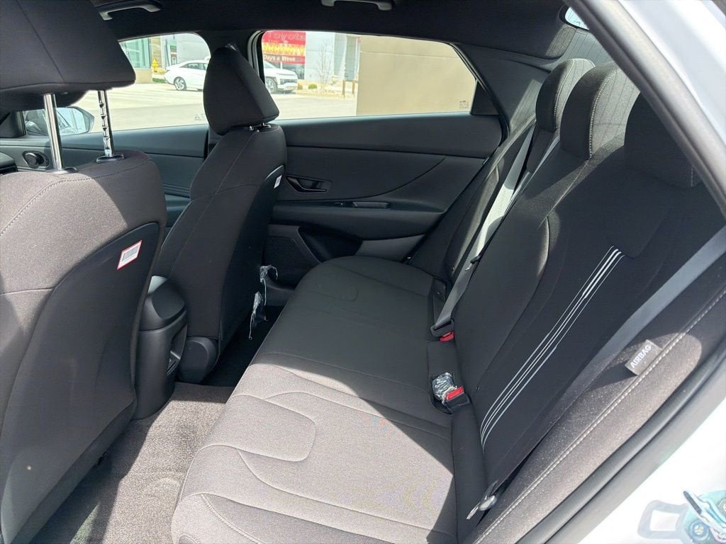 2025 Hyundai Elantra Hybrid SEL Sport